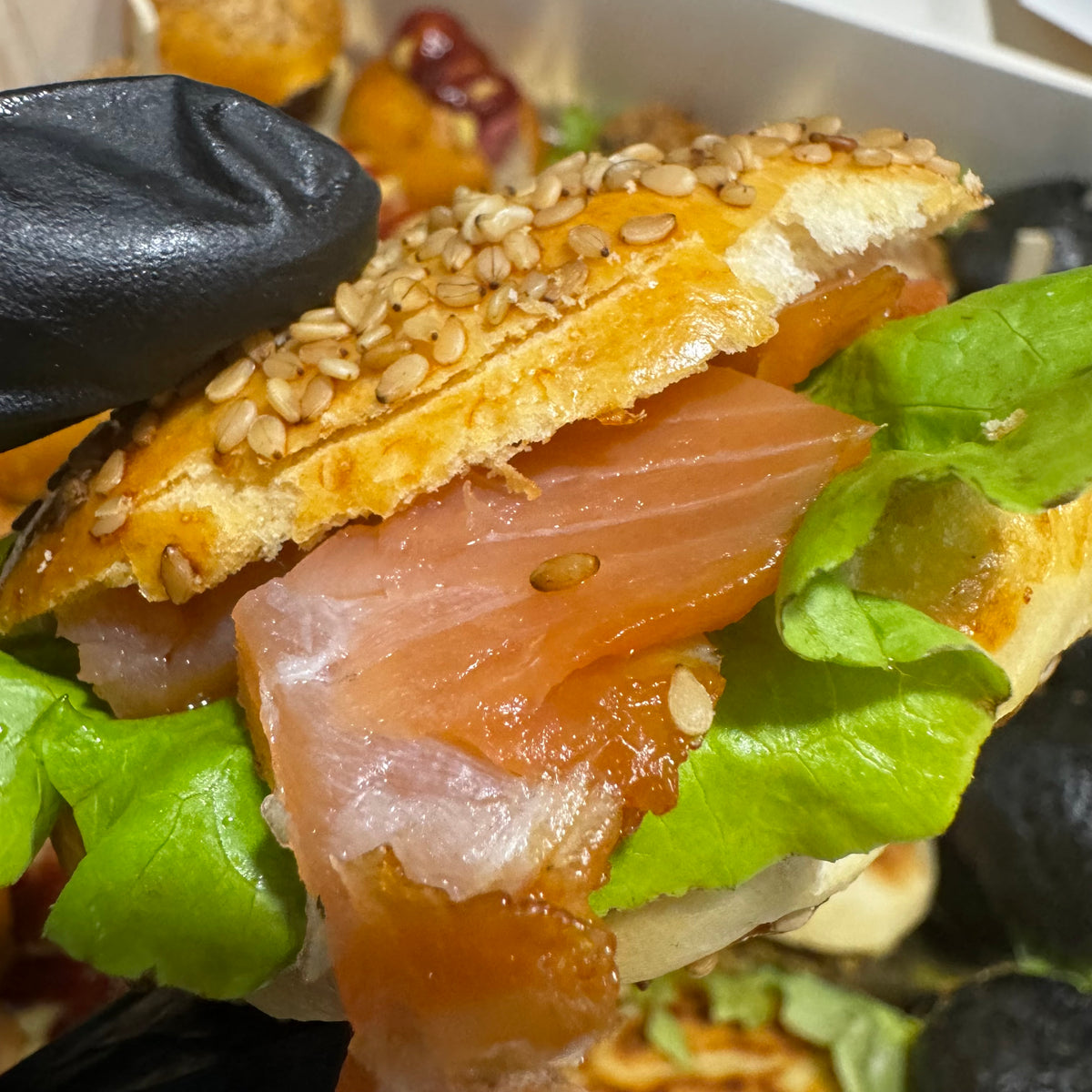 Navette saumon miel chèvre